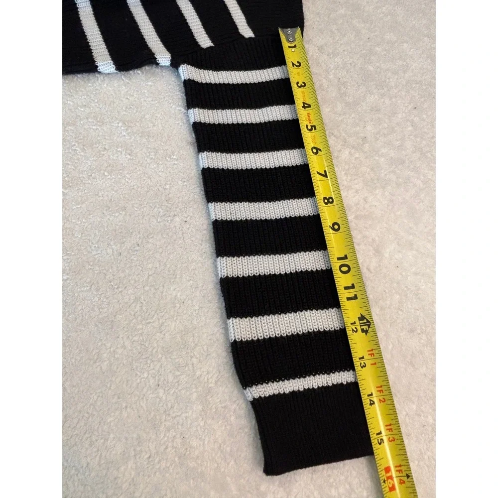 HM Girls Black White Striped Cropped Knit Sweater Size 8-10 Long Sleeve Pullover